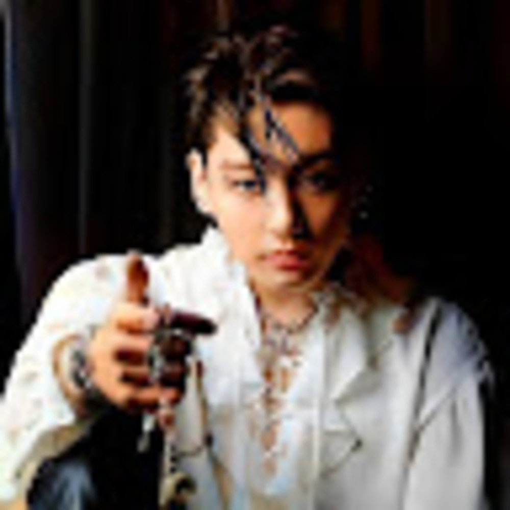 Meet your Posher, Evelchica